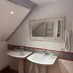 Guest house Chateau Moncassin
