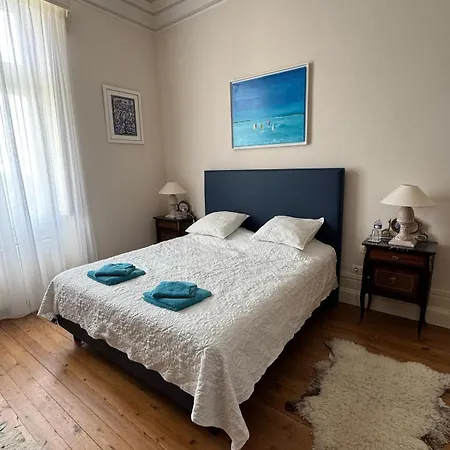Гостевой дом Chateau Moncassin 4*