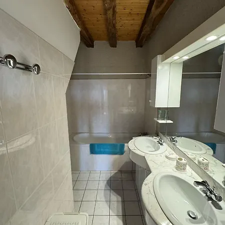 Chateau Moncassin 4*