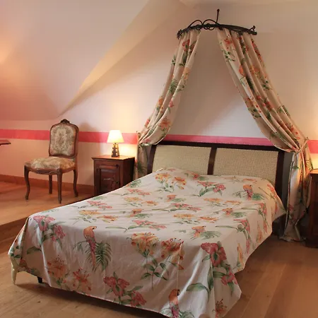 Гостевой дом Chateau Moncassin 4*