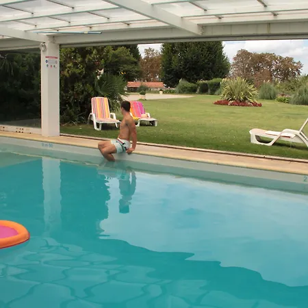 Chateau Moncassin 4*