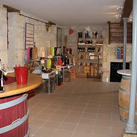 게스트하우스 Chateau Moncassin 4*