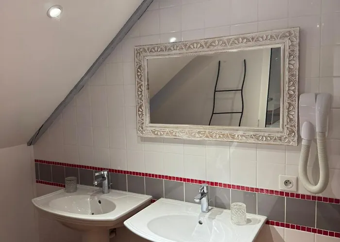 בית הארחה Chateau Moncassin