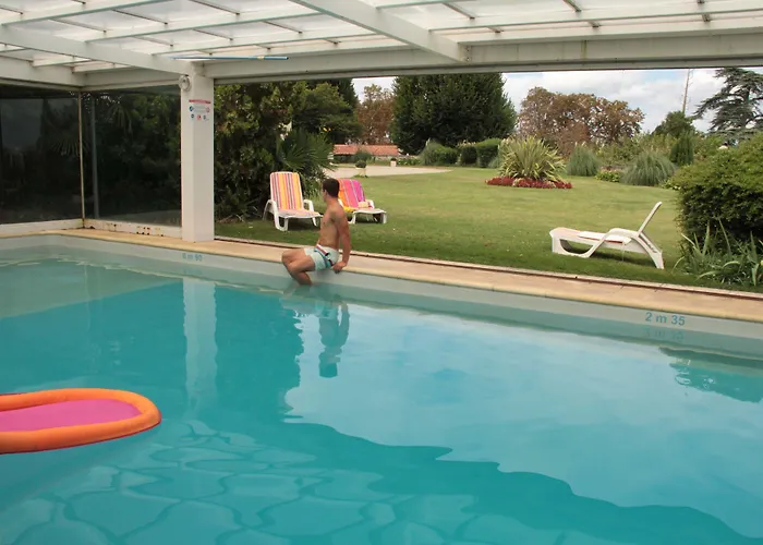 Chateau Moncassin 4*