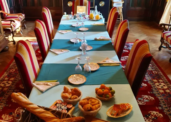 Pensión Chateau Moncassin 4*