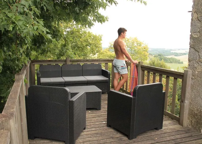 Chateau Moncassin 4*